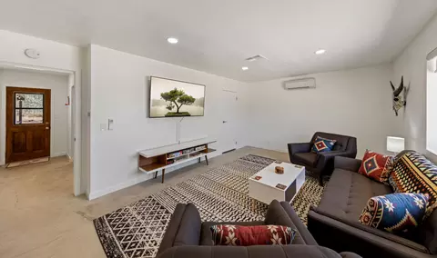 Living - 3434 Inez Ave, Yucca Valley, CA 92284 photo 2 of 3
