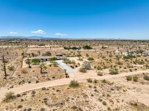 View/Area - 3434 Inez Ave, Yucca Valley, CA 92284 photo 8 of 13