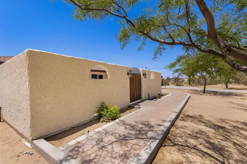 Exterior - 3434 Inez Ave, Yucca Valley, CA 92284 photo 3 of 13