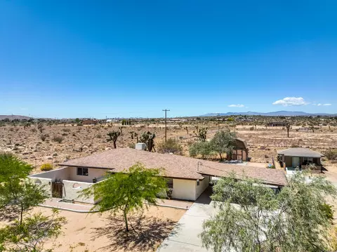View/Area - 3434 Inez Ave, Yucca Valley, CA 92284 photo 4 of 13