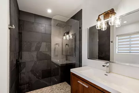 Bath - 3434 Inez Ave, Yucca Valley, CA 92284 photo 1 of 4