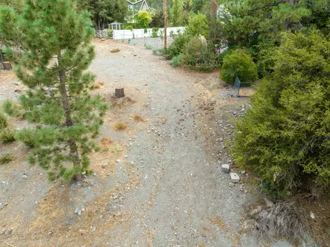 5240 Desert View Dr, Wrightwood, CA 92397 photo 4