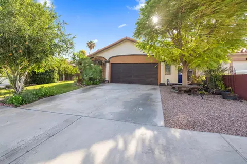 54420 Eisenhower Dr, La Quinta, CA 92253