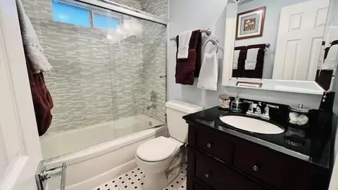 Bath - 929 Peter Ave, Big Bear City, CA 92314 photo 1 of 1