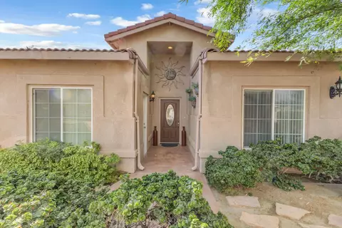 48690 Hepburn Dr, Indio, CA 92201 photo 2