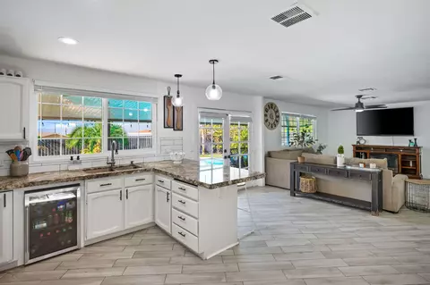 Kitchen - 72541 Shell Dr, Mecca, CA 92254 photo 6 of 7