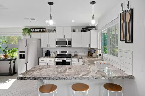 Kitchen - 72541 Shell Dr, Mecca, CA 92254 photo 2 of 7