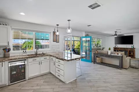 Kitchen - 72541 Shell Dr, Mecca, CA 92254 photo 7 of 7
