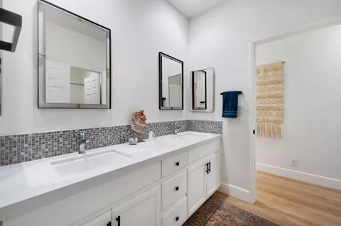 Bath - 80501 Key Largo Dr, Indio, CA 92201 photo 4 of 5