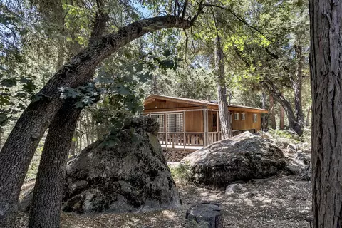 25240 Indian Rock Rd, Idyllwild, CA 92549