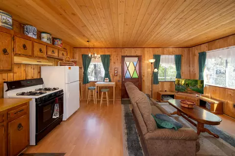 Other - 260 Highland Ln, Sugarloaf, CA 92386 photo 3 of 4