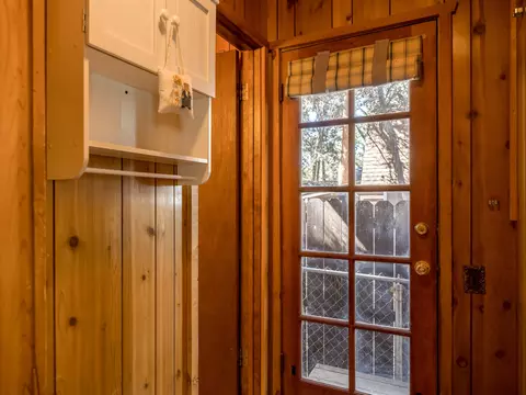 Entry Way - 260 Highland Ln, Sugarloaf, CA 92386 photo 1 of 1