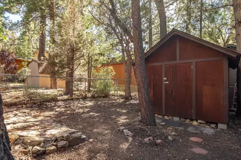 Exterior - 260 Highland Ln, Sugarloaf, CA 92386 photo 3 of 9
