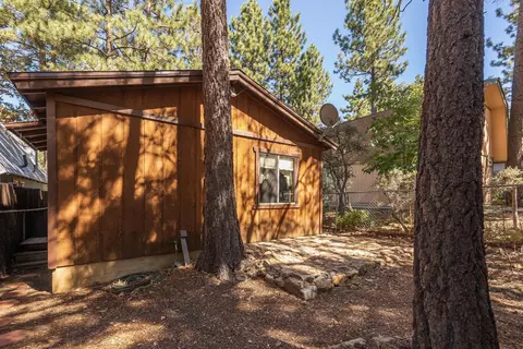 Exterior - 260 Highland Ln, Sugarloaf, CA 92386 photo 5 of 9