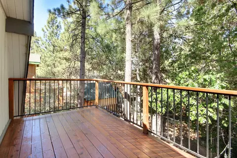 399 Highland Ln, Sugarloaf, CA 92386 photo 32