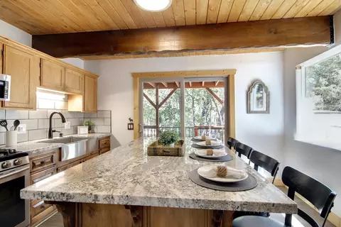 399 Highland Ln, Sugarloaf, CA 92386 photo 15