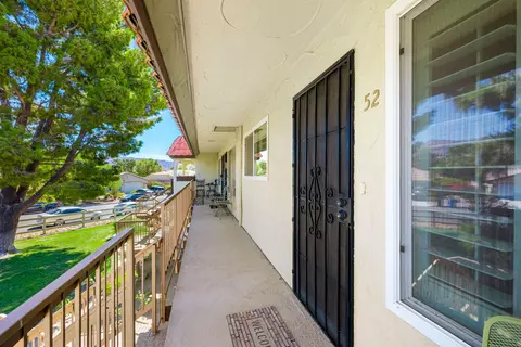 9639 Spyglass Ave, Desert Hot Springs, CA 92240