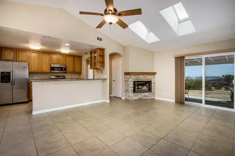 7417 Sunny Vis, Joshua Tree, CA 92252 photo 11
