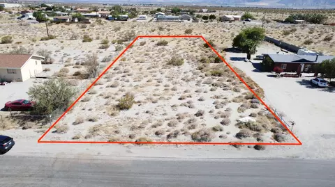 072 Kranshire Rd, Desert Hot Springs, CA 92240