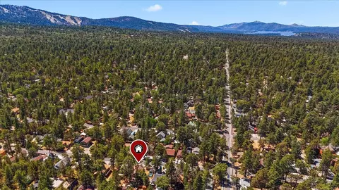 541 Moreno Ln, Sugarloaf, CA 92386 photo 4