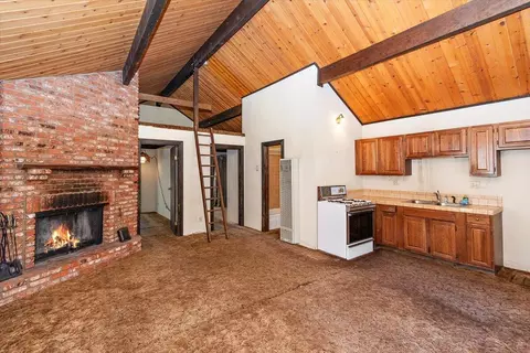 541 Moreno Ln, Sugarloaf, CA 92386 photo 7