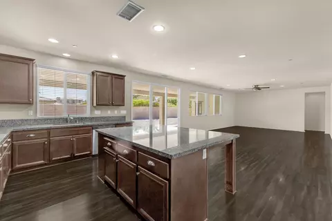 82547 Concord Dr, Indio, CA 92203 photo 2