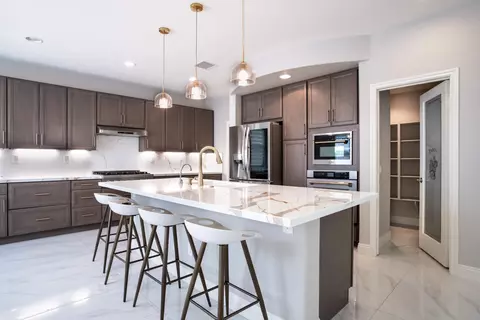 387 Paseo Vista Cir, Palm Desert, CA 92260