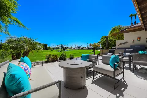 72 Lookout Dr, Palm Desert, CA 92211