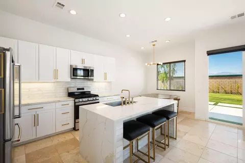 Kitchen - 80850 Foxglove Ln, Indio, CA 92201 photo 4 of 6