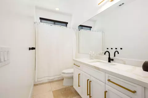 Bath - 80850 Foxglove Ln, Indio, CA 92201 photo 1 of 2