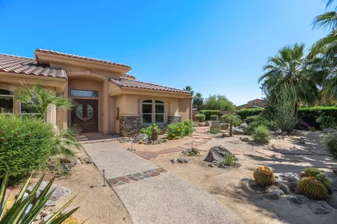 9 Varsity Cir, Rancho Mirage, CA 92270