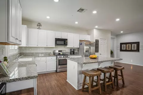 42764 Saragoza Ct, Indio, CA 92203 photo 9