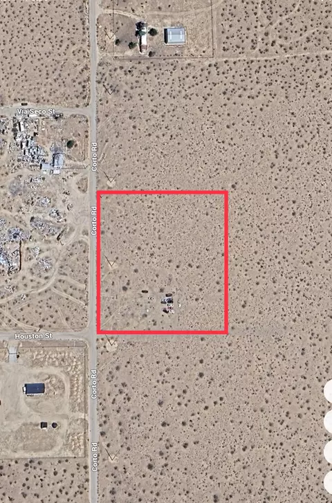 264 Corto Rd, Apple Valley, CA 92308