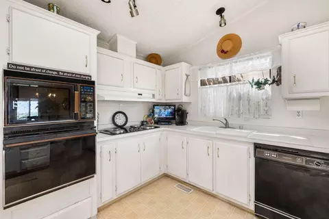 35015 Serenade, Thousand Palms, CA 92276 photo 19