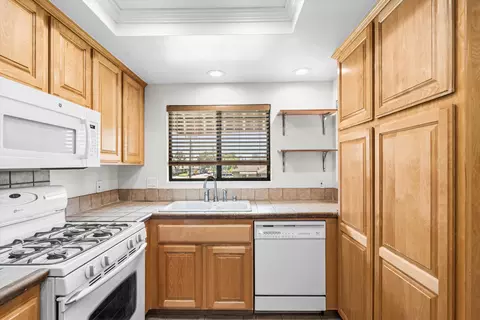 Kitchen - 3043 N Brea Blvd, Fullerton, CA 92835 photo 2 of 2