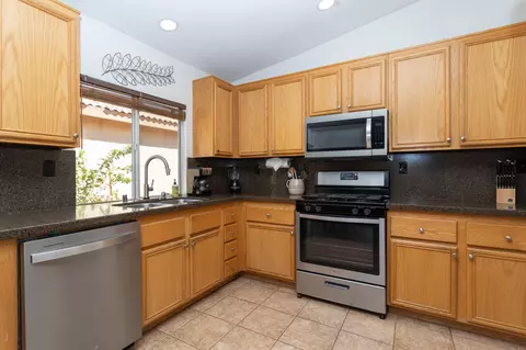 Kitchen - 82406 Gregory Ct, Indio, CA 92201 photo 4 of 4