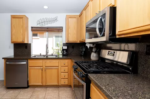 Kitchen - 82406 Gregory Ct, Indio, CA 92201 photo 2 of 4