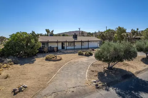7801 Aster Ave, Yucca Valley, CA 92284 photo 4
