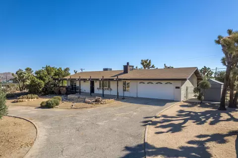 7801 Aster Ave, Yucca Valley, CA 92284 photo 2