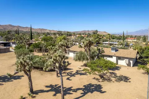 7801 Aster Ave, Yucca Valley, CA 92284 photo 11