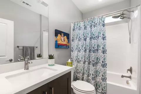 Bath - 50825 Harps Canyon Dr, Indio, CA 92201 photo 1 of 3