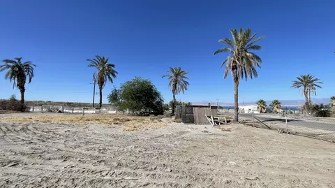3877 Tamarisk Dr, Thermal, CA 92274