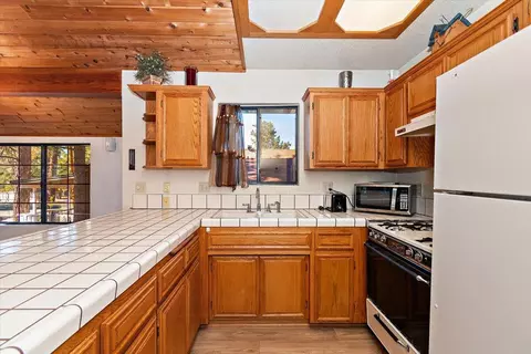 155 Cedar Ln, Sugarloaf, CA 92386 photo 15