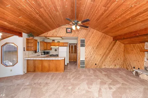 155 Cedar Ln, Sugarloaf, CA 92386 photo 9
