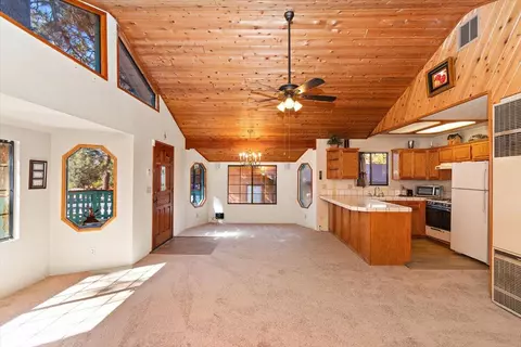 155 Cedar Ln, Sugarloaf, CA 92386 photo 8