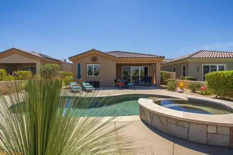 67402 N Laguna Dr, Cathedral City, CA 92234