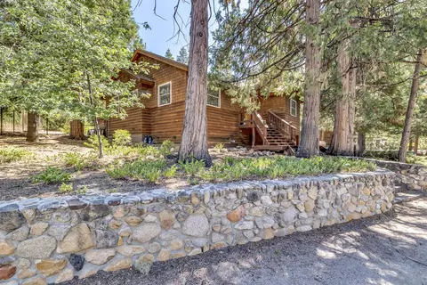 25250 Palomar Rd, Idyllwild, CA 92549