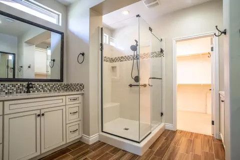 Bath - 51235 Longmeadow St, Indio, CA 92201 photo 1 of 4