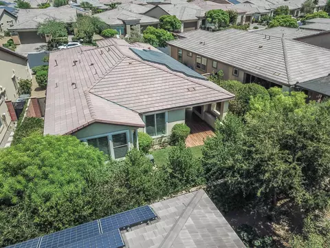 View/Area - 51235 Longmeadow St, Indio, CA 92201 photo 5 of 13