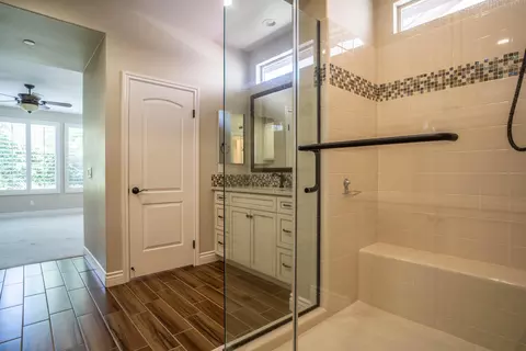 Bath - 51235 Longmeadow St, Indio, CA 92201 photo 3 of 4
